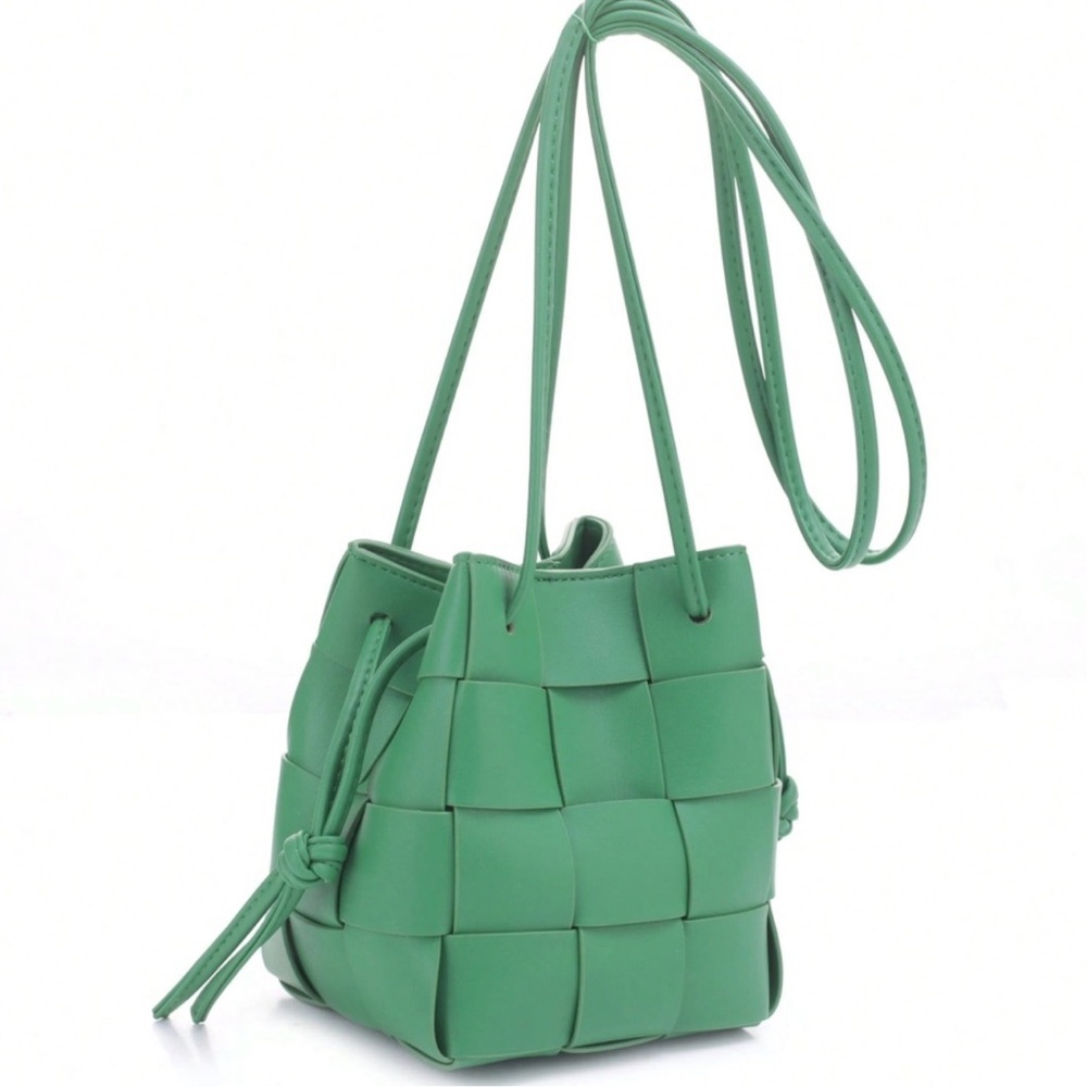 Green Luxe Vegan Leather Woven Adjustable Straps Snap Button Closure Crossbody
